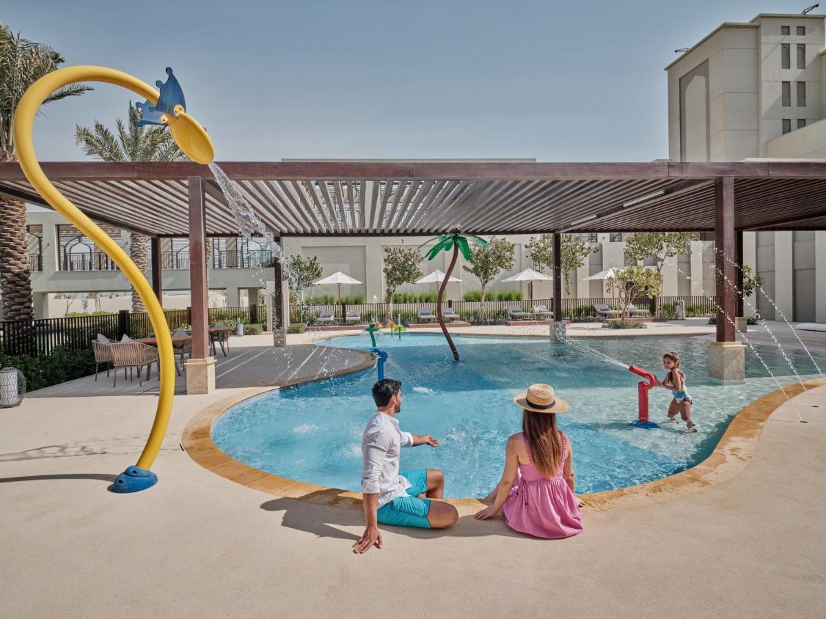 Jumeirah Gulf Of Bahrain Manama Exterior photo The swimming pool at the resort